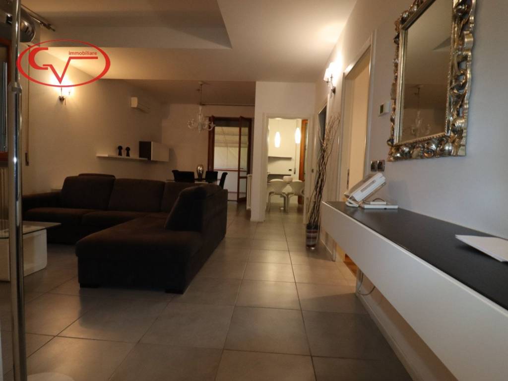 Appartamento a Montevarchi in Viale Armando Diaz - Foto 3