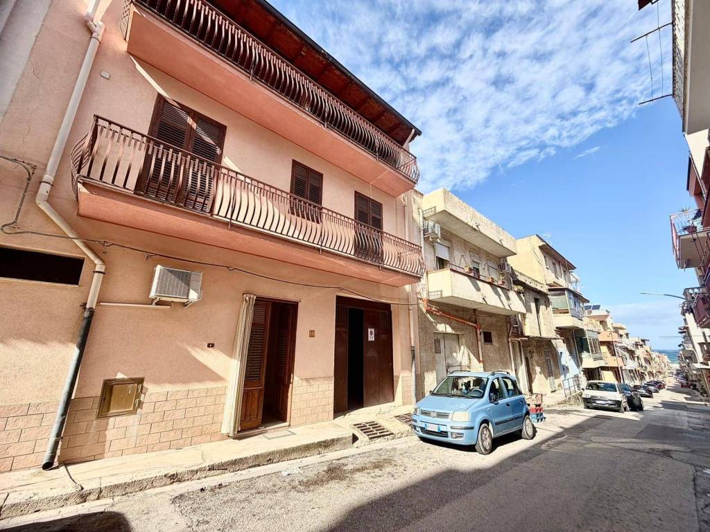 Casa indipendente a Balestrate in Via Pompeo Vannucci, 119 - Foto 3