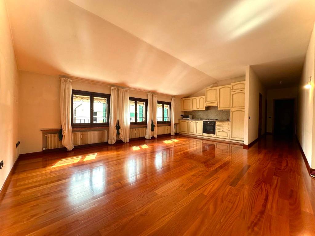 Appartamento a Treviso in Via Avogari - Foto 2