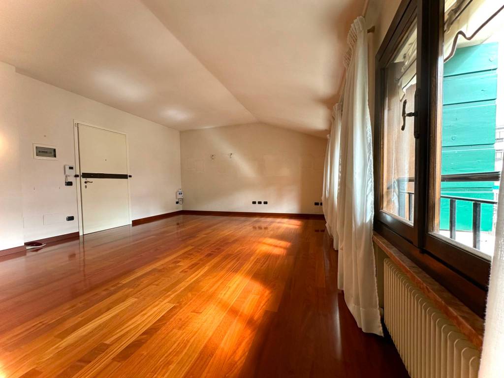 Appartamento a Treviso in Via Avogari - Foto 4