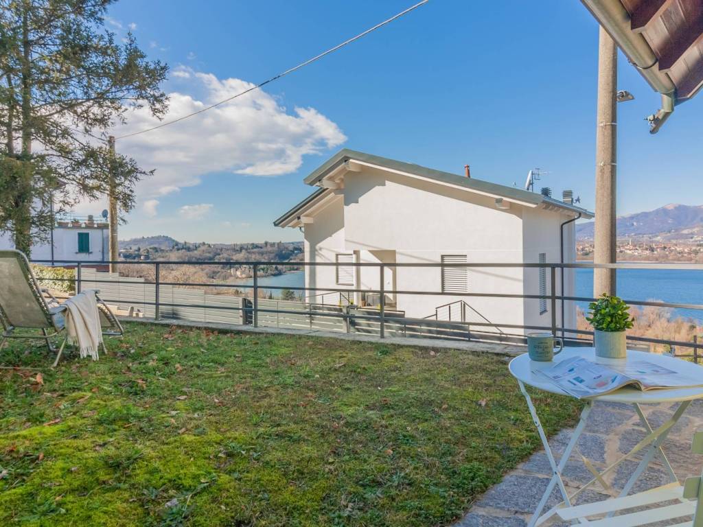 Villa a Oggiono in Via per Galbiate, 33 - Foto 2
