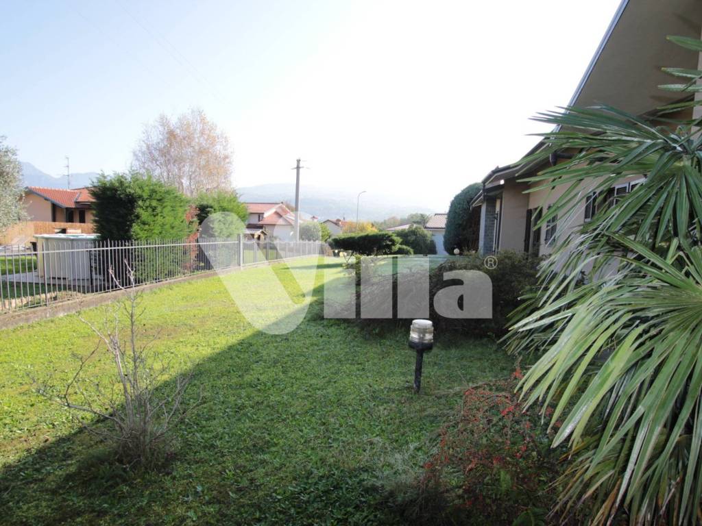 Villa a Annone di brianza in Via Alessandro Manzoni, 22 - Foto 5