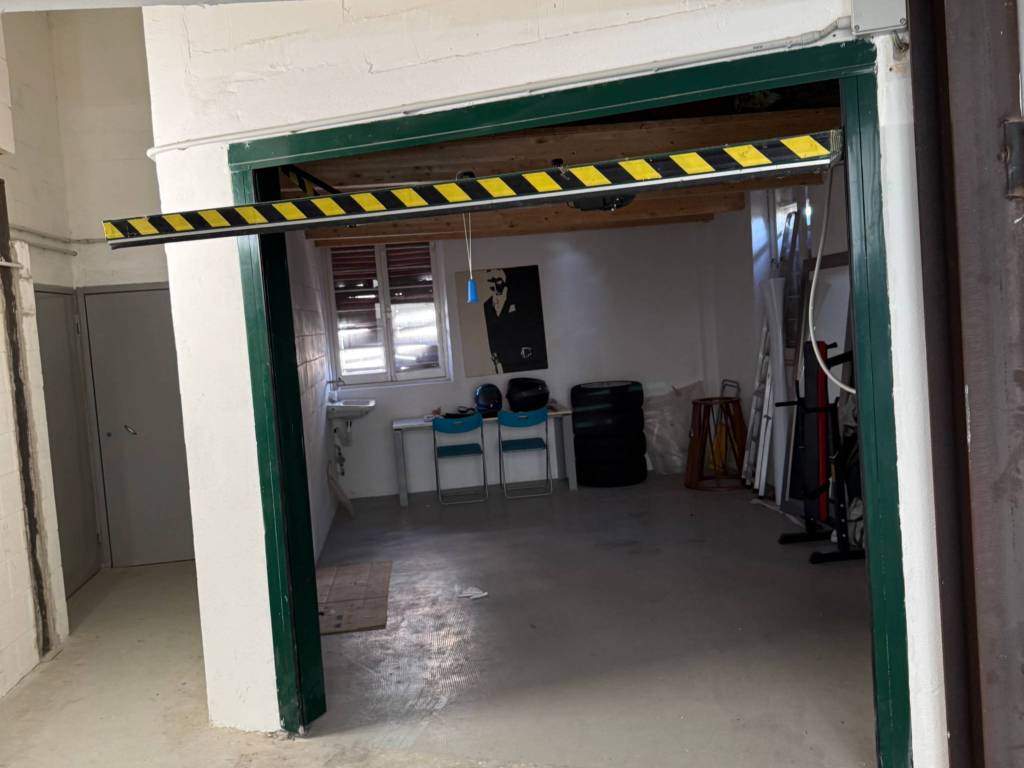 Box / garage a Genova in Via Romana di Murcarolo - Foto 2