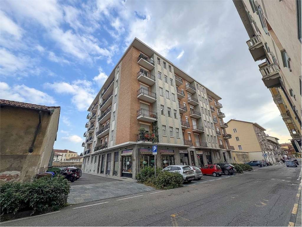 Appartamento a Chieri in via Roma, 1 - Foto 2