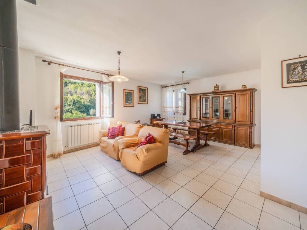 Casa indipendente a Nocera umbra in Località Bagnara - Foto 5