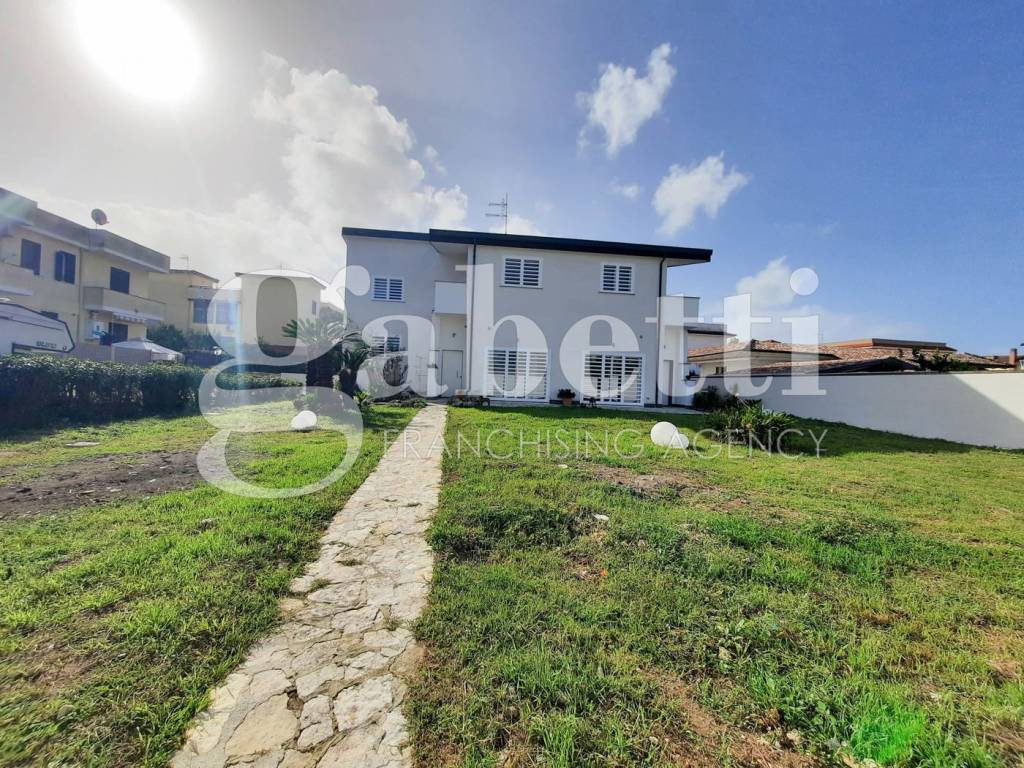 Villa a Giugliano in campania in Via Vicinale Masseria Vecchia, 196.33 - Foto 3