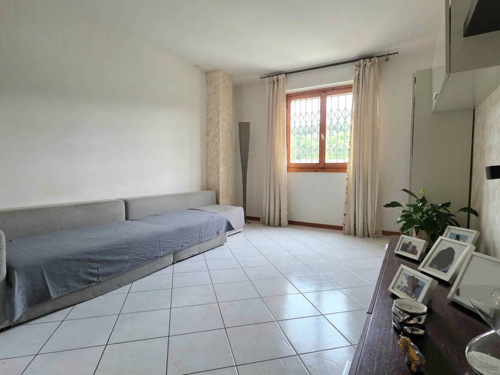 Appartamento a Calenzano in Via Ferdinando Santi - Foto 2