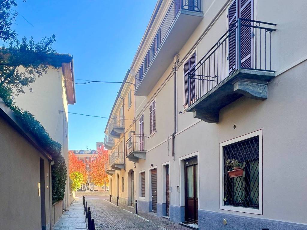 Appartamento a Alba in Via San Giovanni, 3 - Foto 2