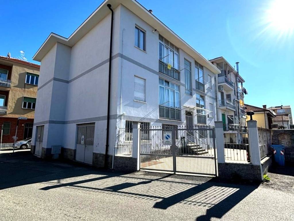 Appartamento a Nichelino in Via dei Mille, 2 - Foto 2