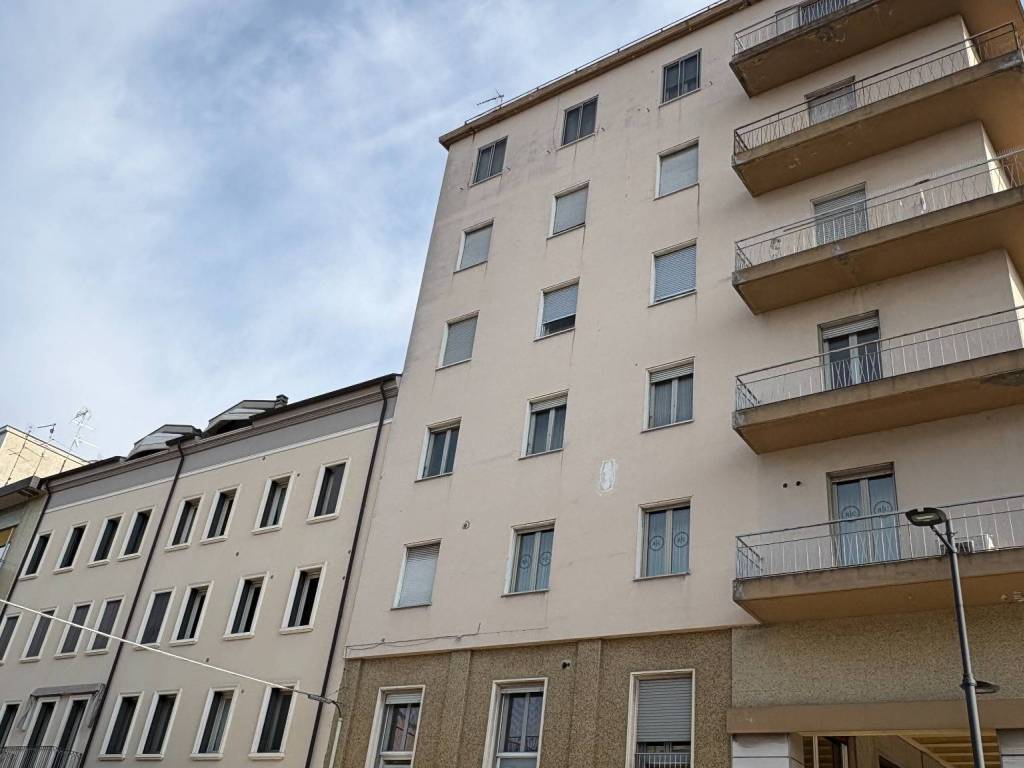 Appartamento a Legnago in Piazza Giuseppe Garibaldi - Foto 3