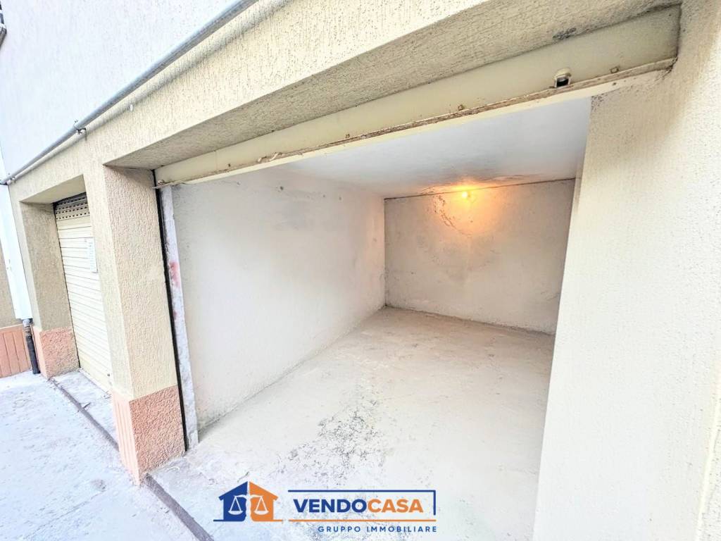 Box / garage a Finale ligure in Via Domenico Brunenghi - Foto 2