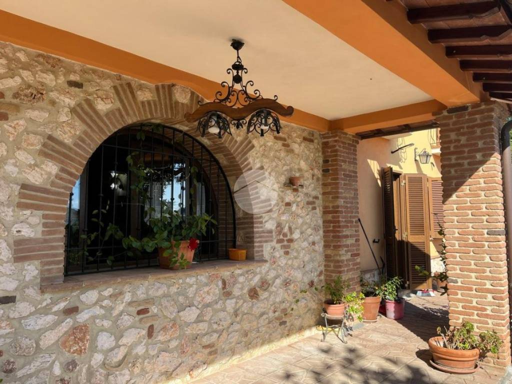 Villa a Magliano sabina in Vocabolo madonna degli angeli - Foto 3