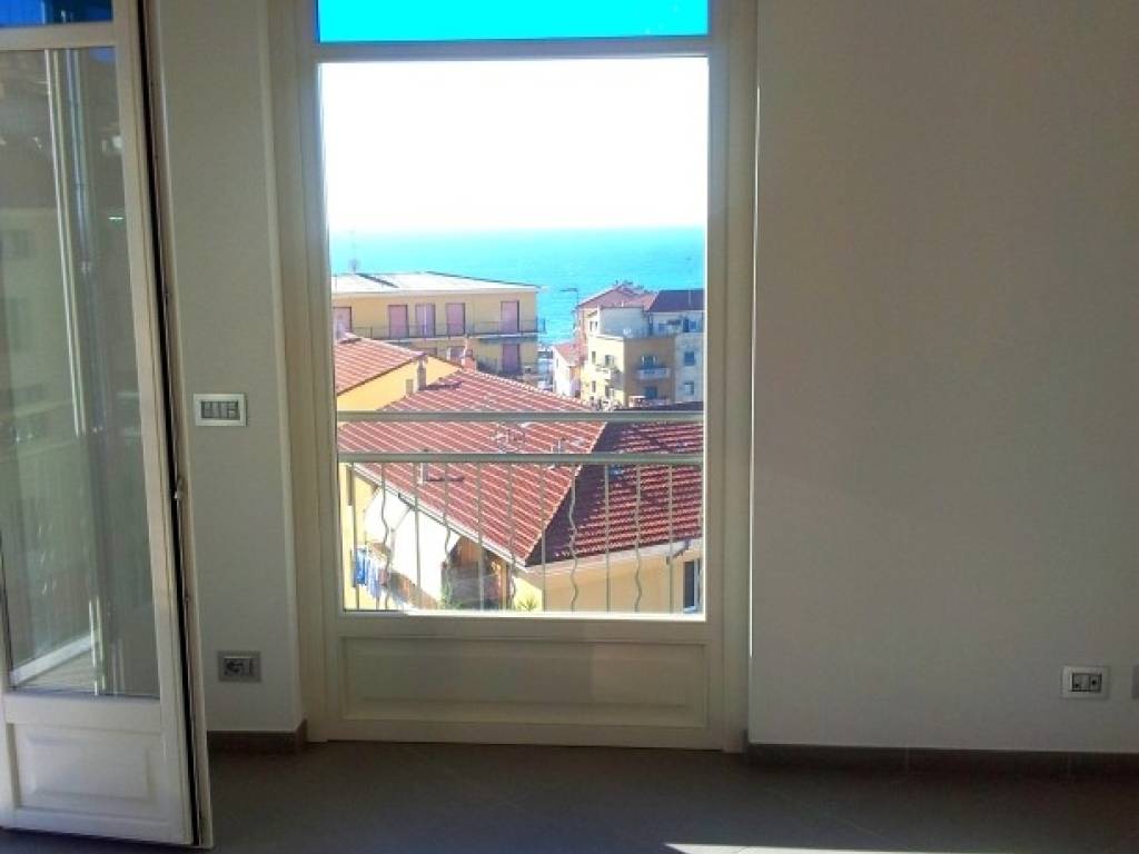 Attico / mansarda a Imperia in Via Felice Cascione - Foto 3