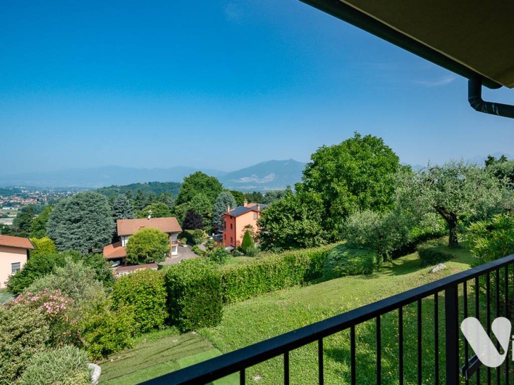 Villa a Castello di brianza in Via Belvedere, 4 - Foto 3