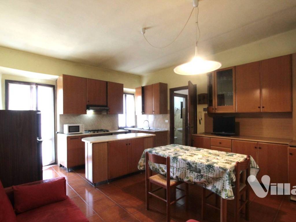 Appartamento a Molteno in Via Roma, 25 - Foto 2