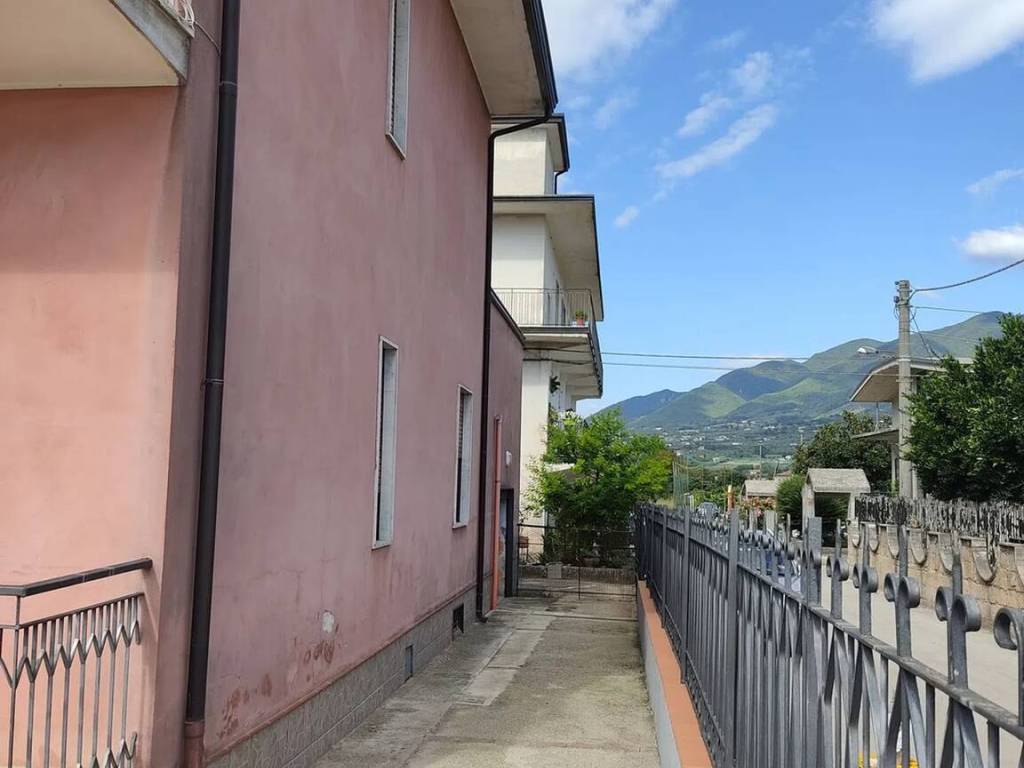 Villa a Alife in Strada Provinciale Per Piedimonte - Foto 4