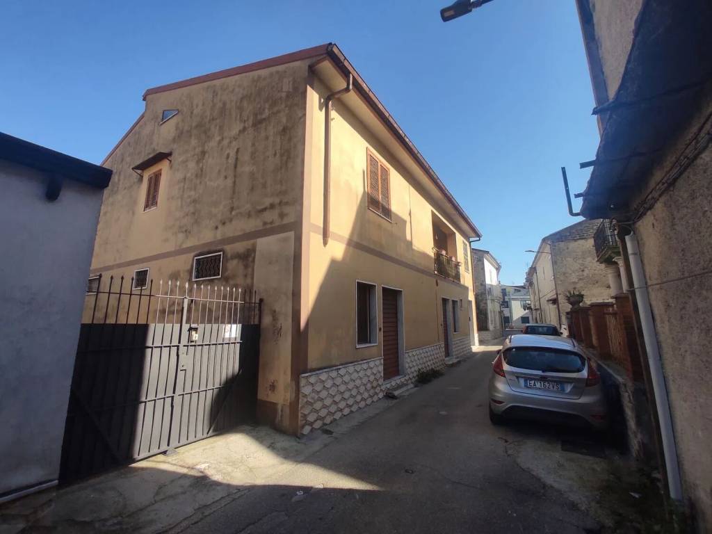 Villa a Alife in Via E. Ponzio - Foto 3