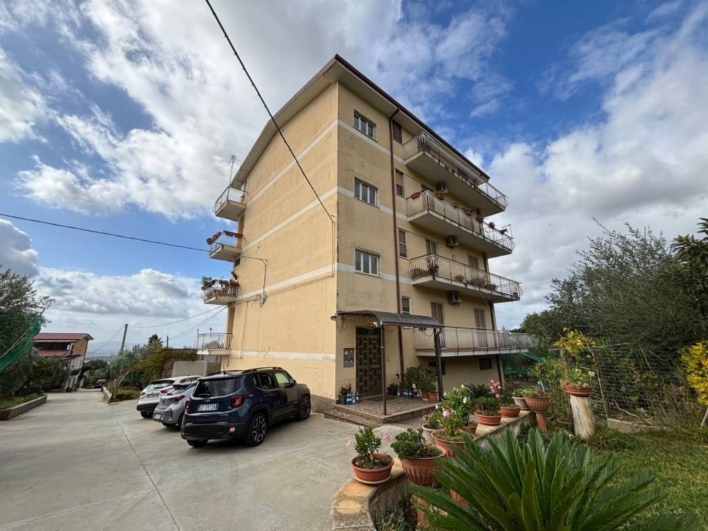 Appartamento a Lamezia terme in Contrada Quattrocchi - Foto 2