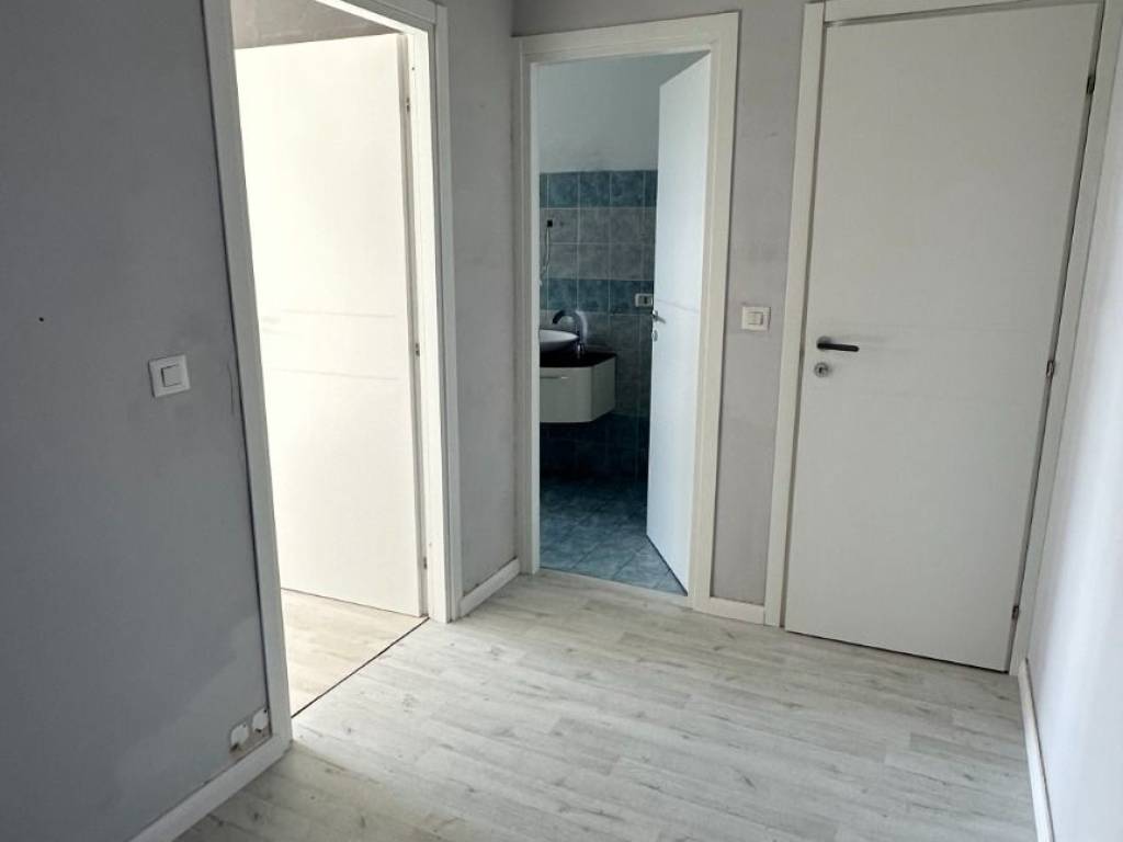 Appartamento a Orbassano in Via Vincenzo Monti, 19 - Foto 5