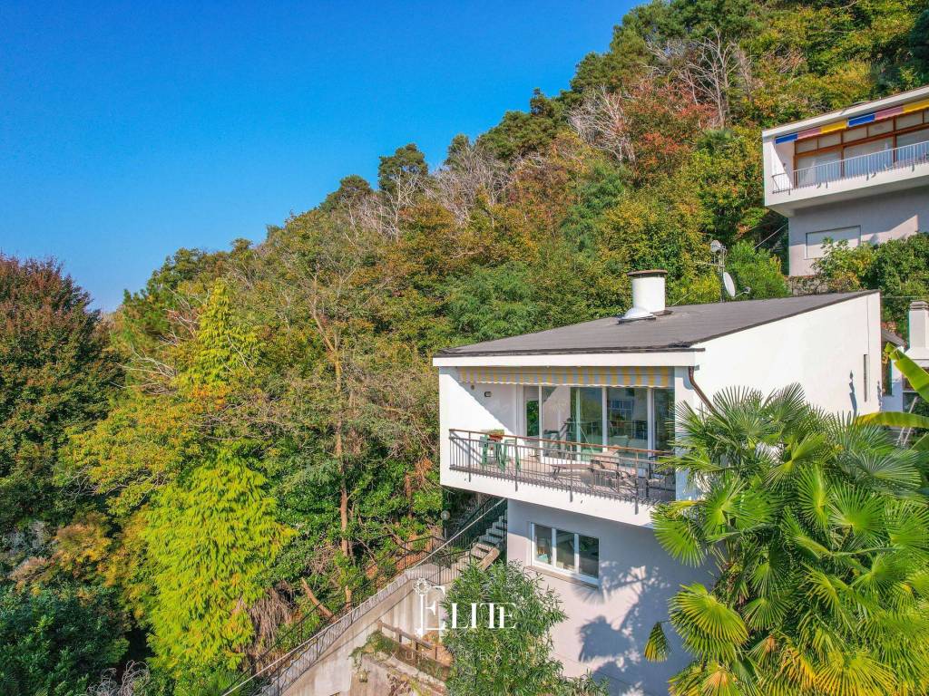 Appartamento a Angera in Via per Ranco, 104 - Foto 2