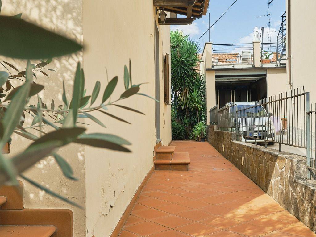 Casa indipendente a Prato in Via della Macine, 15 - Foto 5