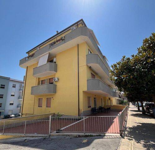 Appartamento a San salvo in Via Dello Stadio 86 - Foto 3
