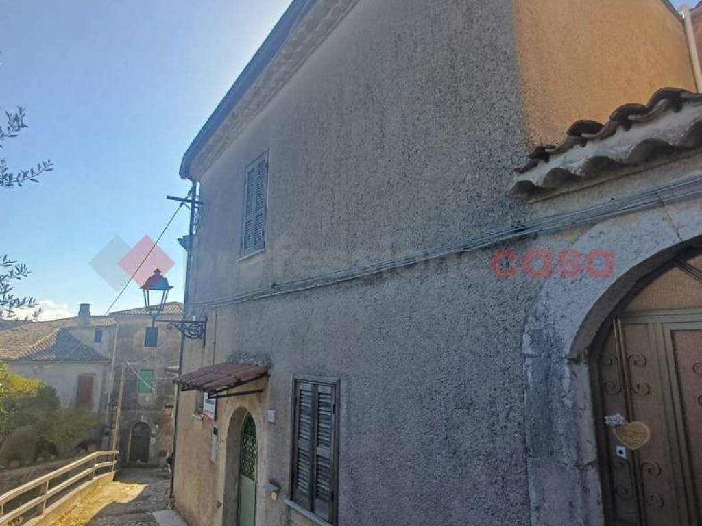 Appartamento a Rocca d'arce in VIA SANTA MARIA DELLO STINGONE, 8 - Foto 2
