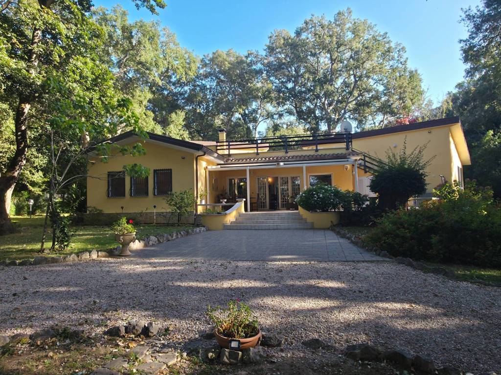Villa a Sabaudia in Viale dei Pini - Foto 2