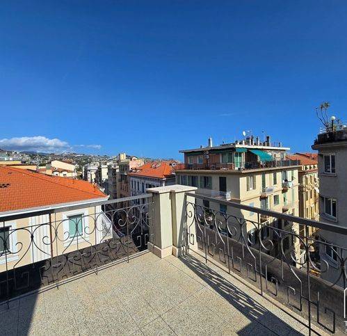 Attico / mansarda a Sanremo in Via V. Gioberti 12 - Foto 2