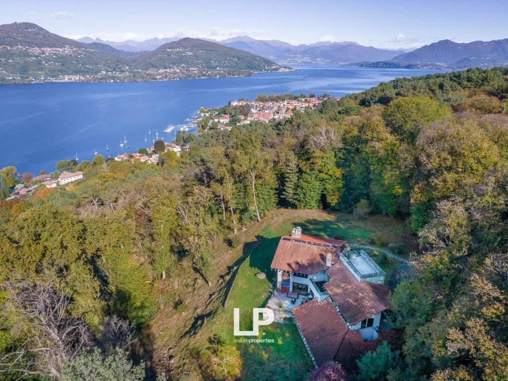 Villa a Angera in Via Ai Boschi, 70 - Foto 4