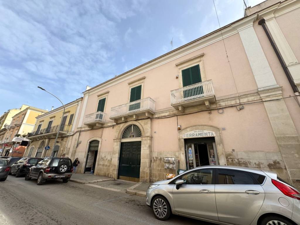Palazzo / stabile a Bitonto in Via Pietro Ravanas - Foto 2