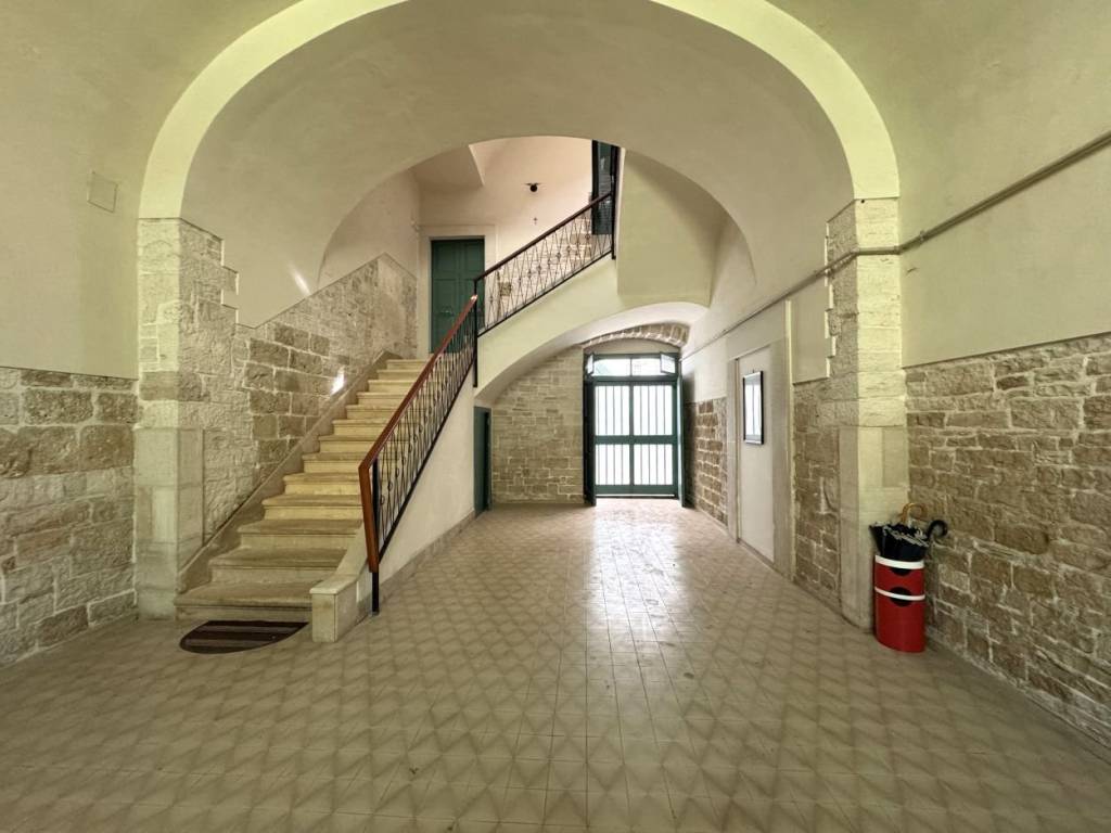 Palazzo / stabile a Bitonto in Via Pietro Ravanas - Foto 4