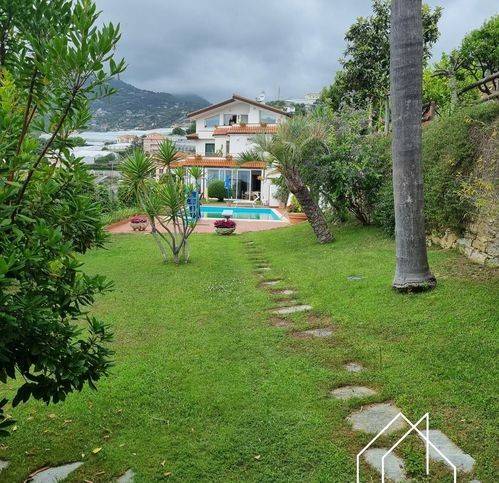 Villa a Sanremo in Via Giacomo Leopardi - Foto 2