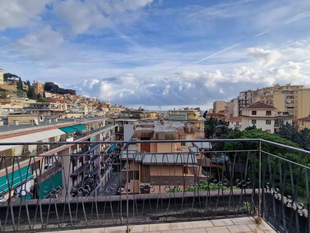 Appartamento a Sanremo in Via Pietro Agosti, 213 - Foto 3