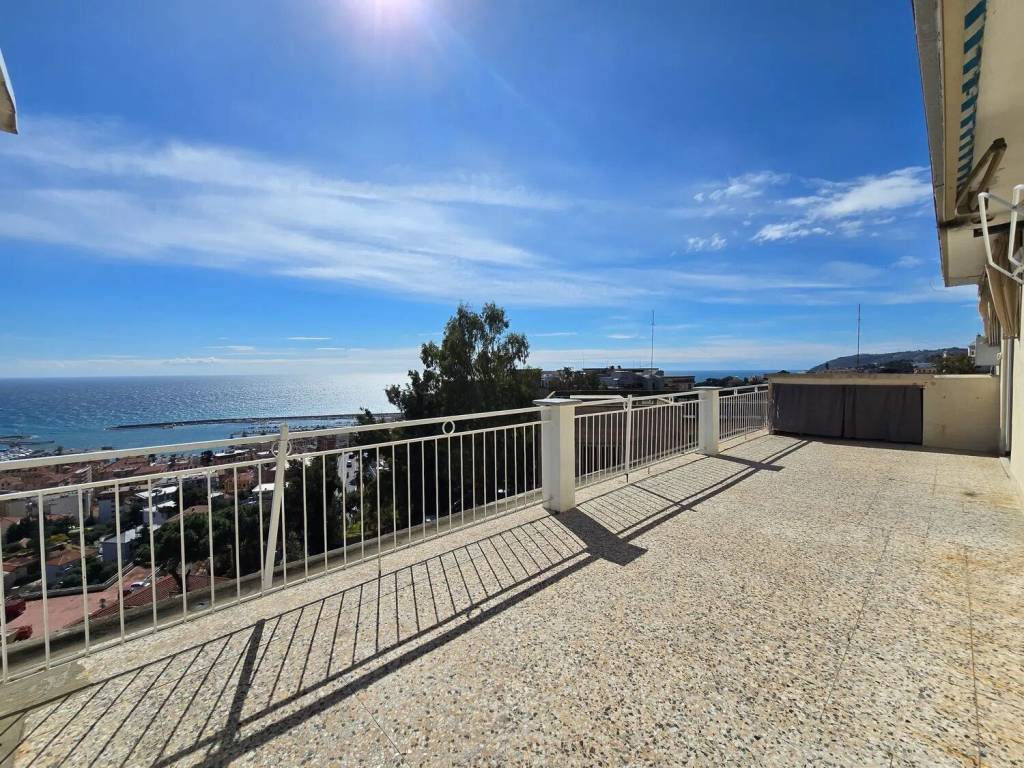 Appartamento a Sanremo in Via Giovanni Pascoli, 11 - Foto 4