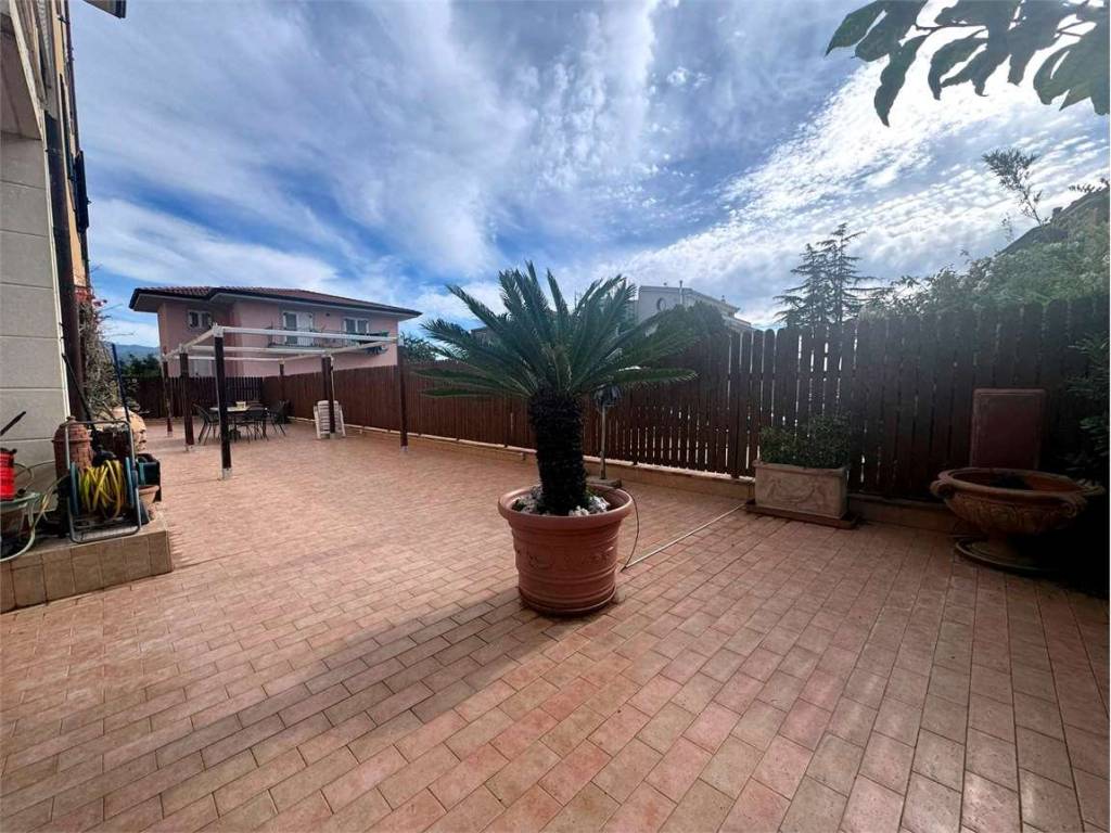 Appartamento a Pontecagnano faiano in via mar mediterraneo, 17 - Foto 2