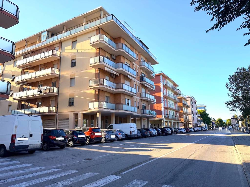Appartamento a Porto recanati in Viale Europa, 28 - Foto 2
