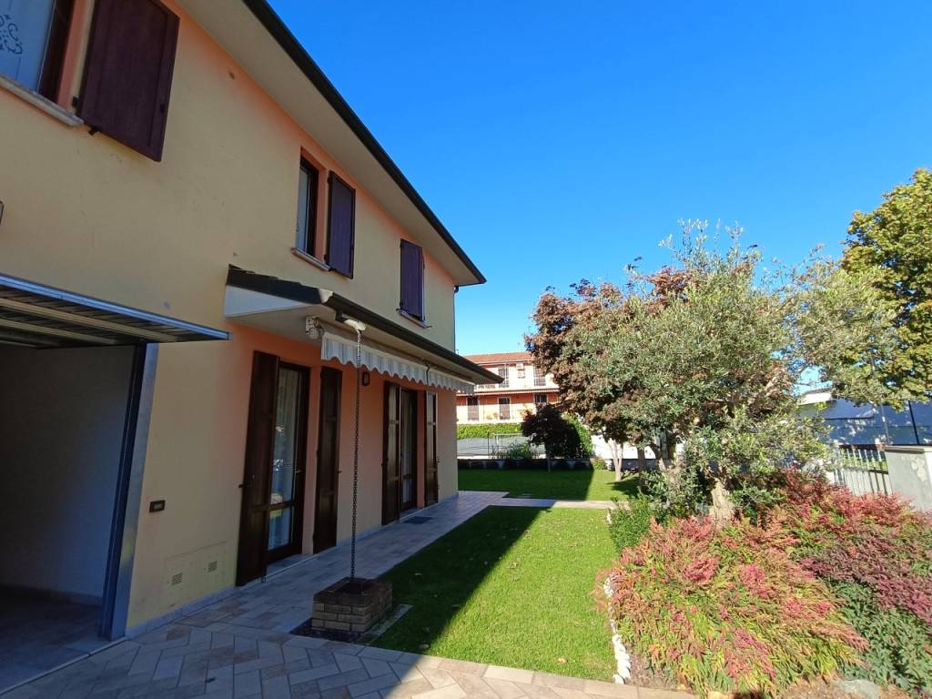 Villa a Persico dosimo in Via Vicinale del Molino, 10 - Foto 2