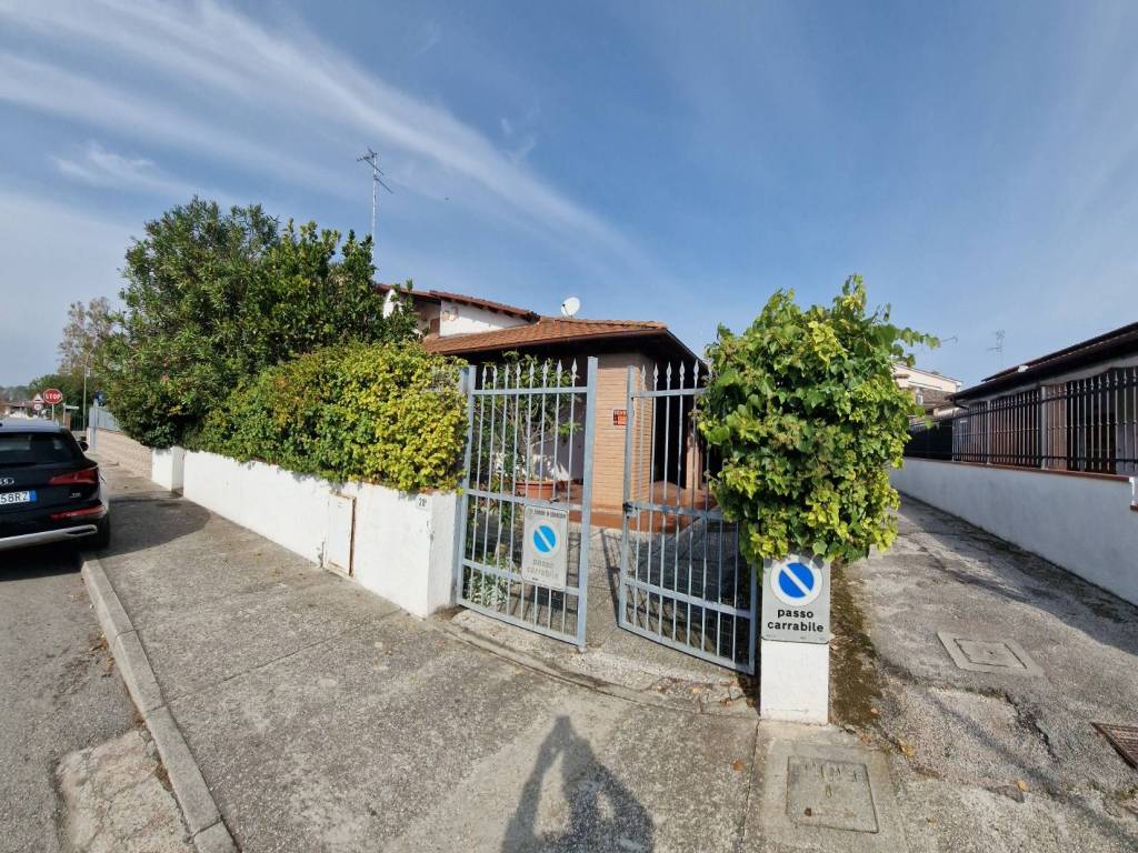 Villetta a schiera a Comacchio in Viale Carlo Carrà - Foto 2