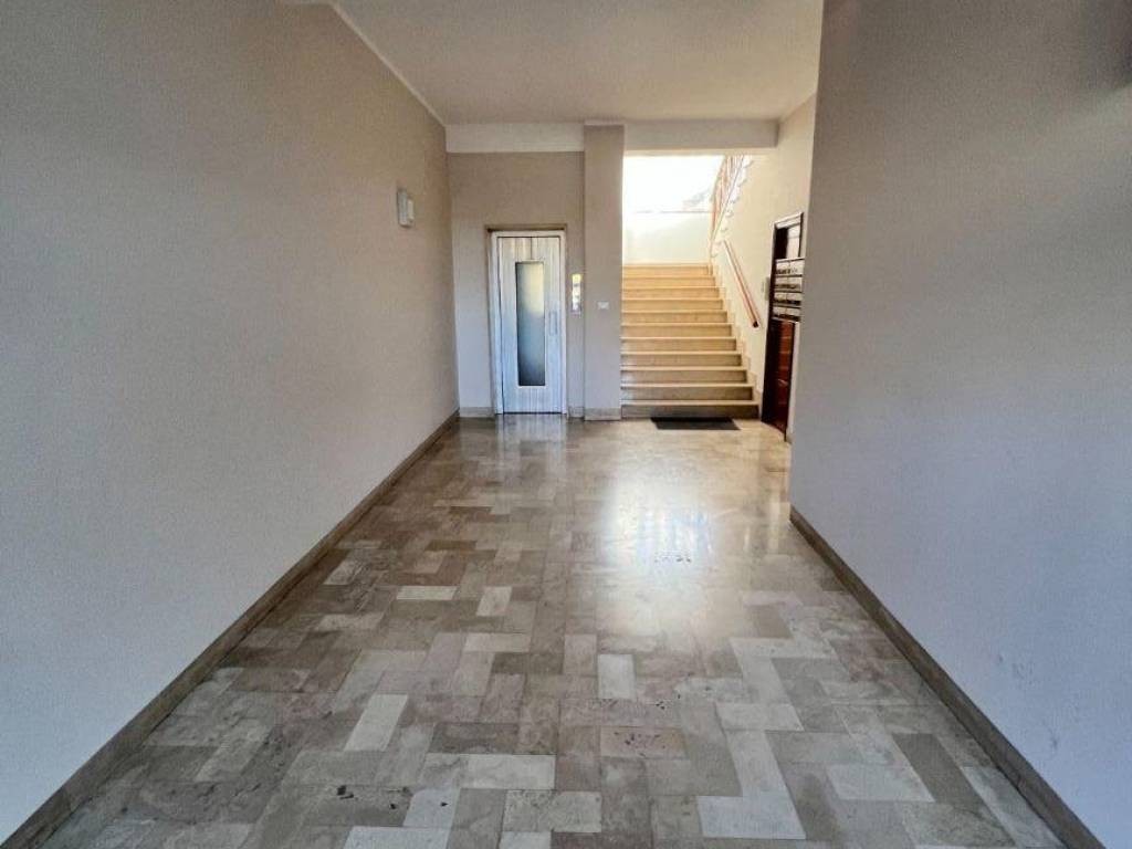 Palazzo / stabile a Tolentino in Via Bezzecca - Foto 2