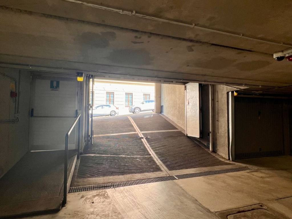 Box / garage a Trieste in Via Antonio Gazzoletti, 1 - Foto 3