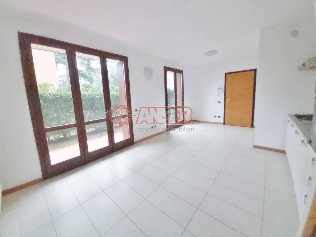 Appartamento a Lecco in VIA CORTISELLA - Foto 2