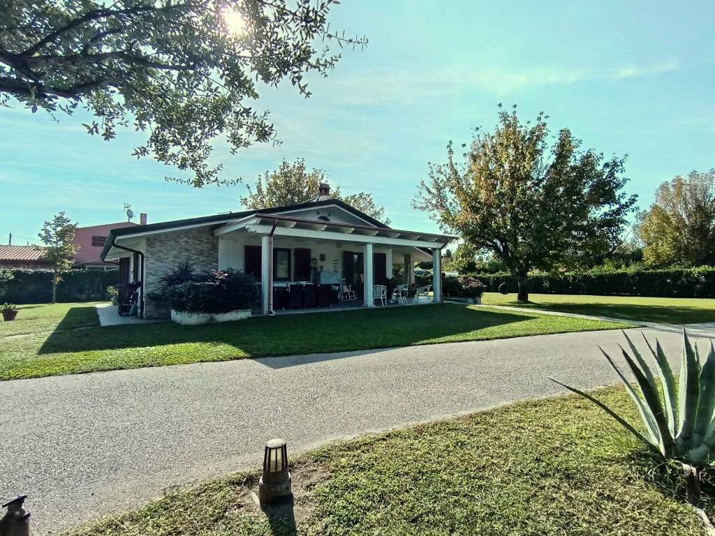 Villa a Pietrasanta in Via Serraglio - Foto 3