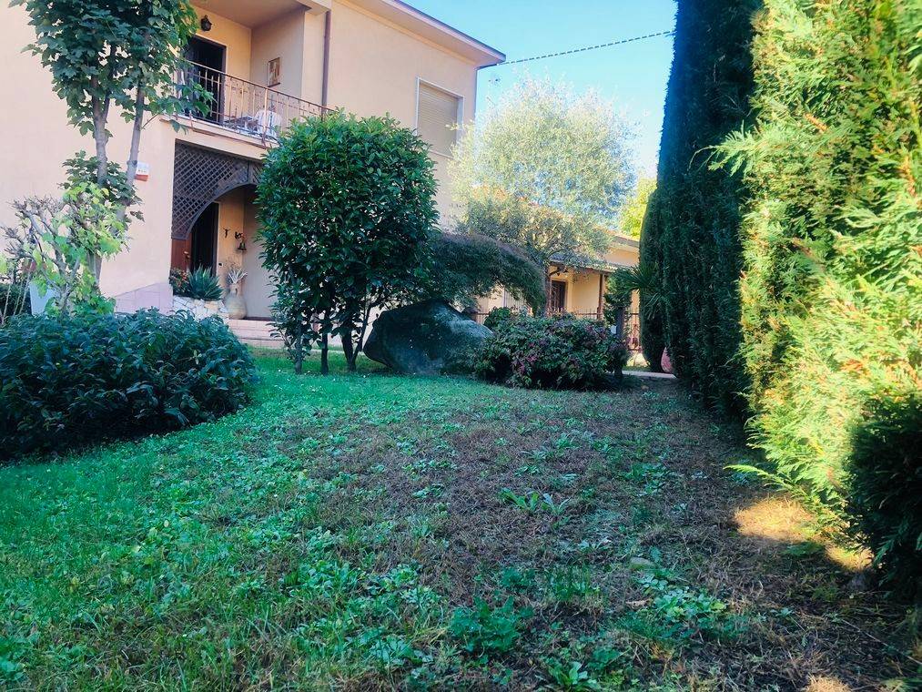 Appartamento a Casatenovo in Via E. Vismara, 14 - Foto 4