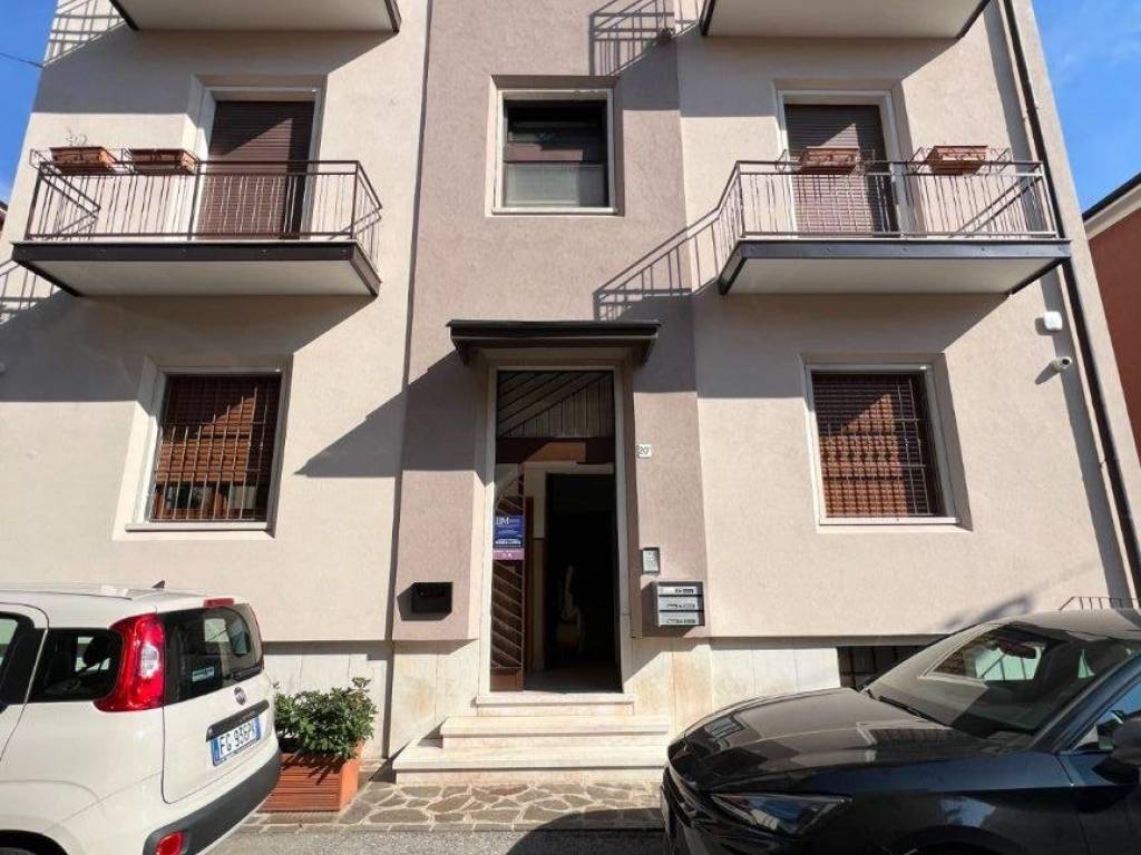 Appartamento a Verona in Via Matteo Pasti - Foto 2