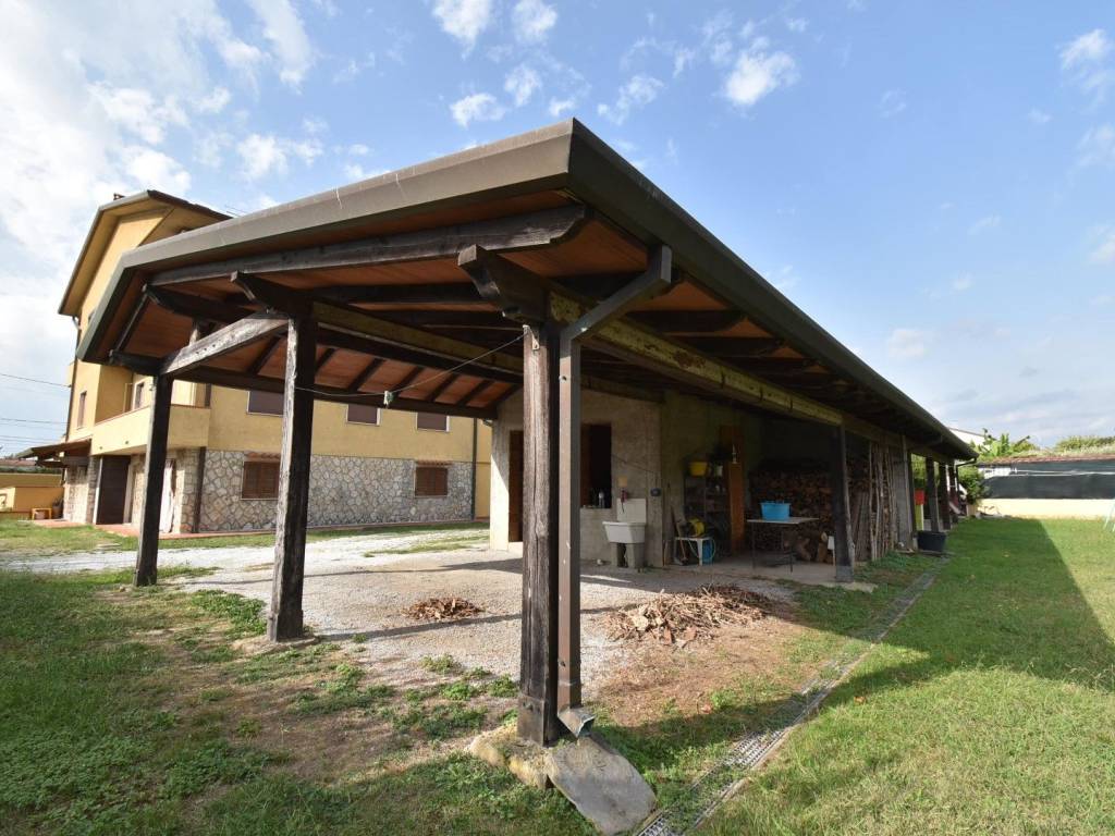 Villa a Pietrasanta in Via Goriello, 15 - Foto 2