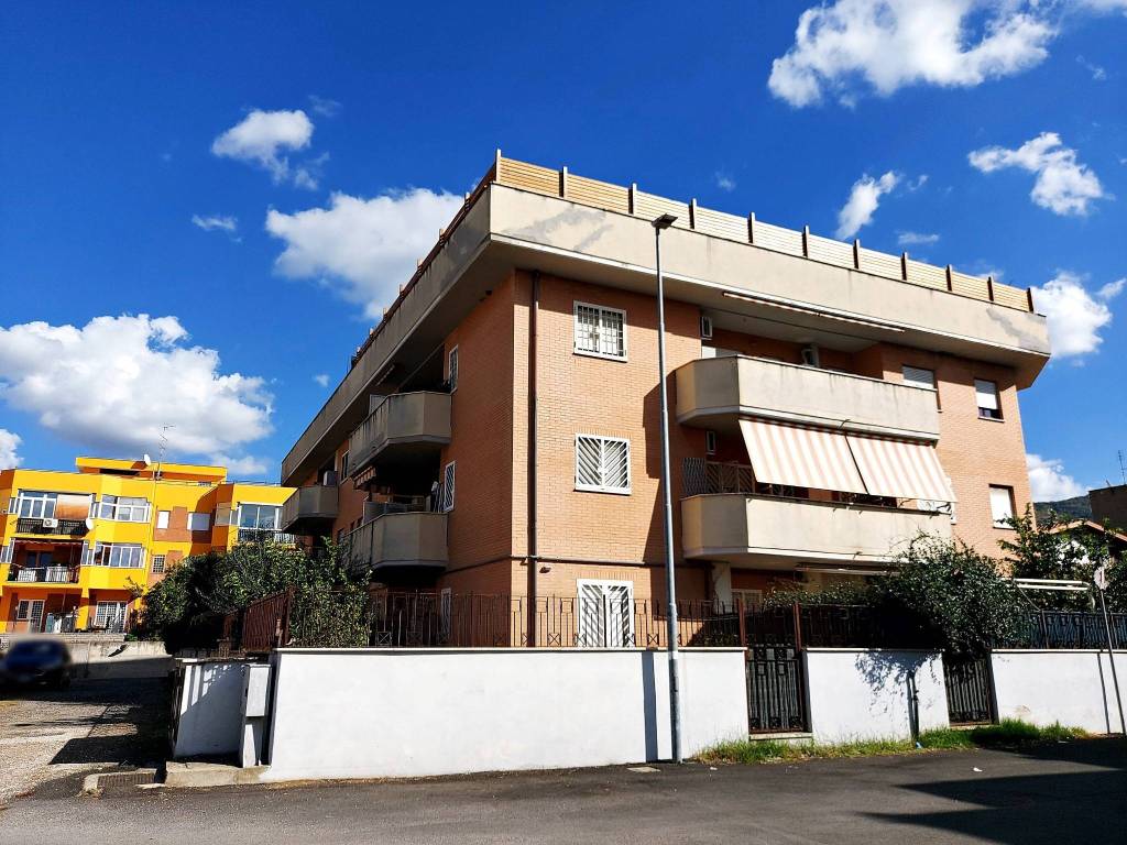 Box / garage a Tivoli in Via Primo Levi, 5 - Foto 3