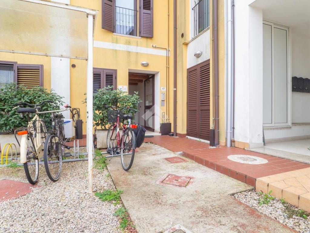 Appartamento a Ferrara in Via Darsena, 45 - Foto 2
