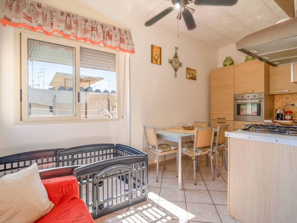 Appartamento a Caltagirone in Viale dell'Autonomia, 77 - Foto 2