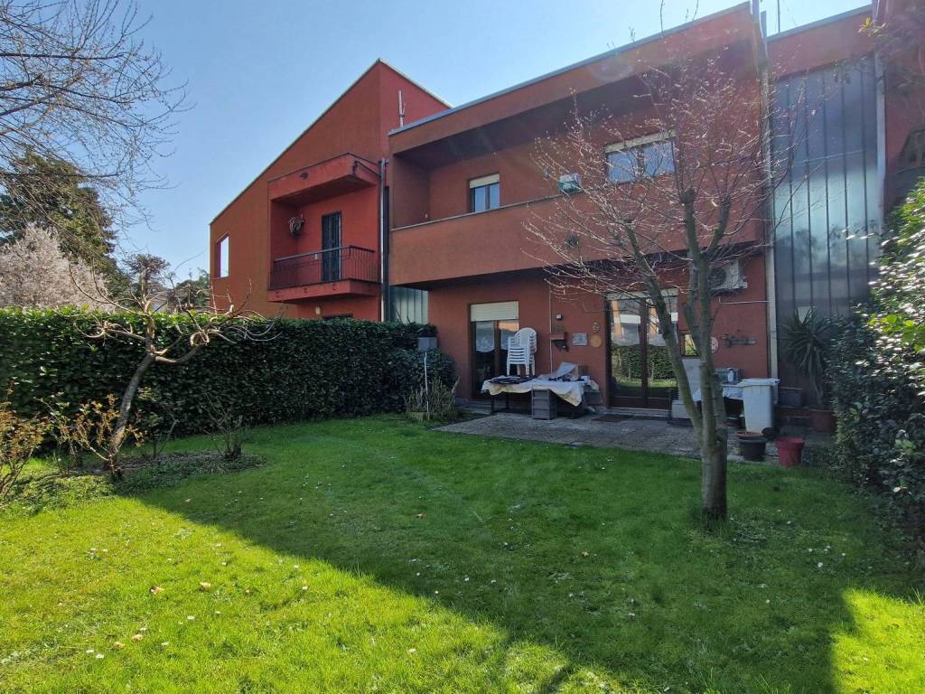 Villetta a schiera a Cernusco sul naviglio in Vicolo Fontanile, 4 - Foto 3